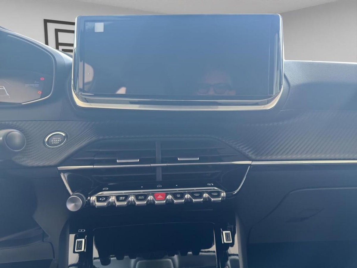 Peugeot 208 1.2 hybrid Active 100cv e-dcs 6 (11)