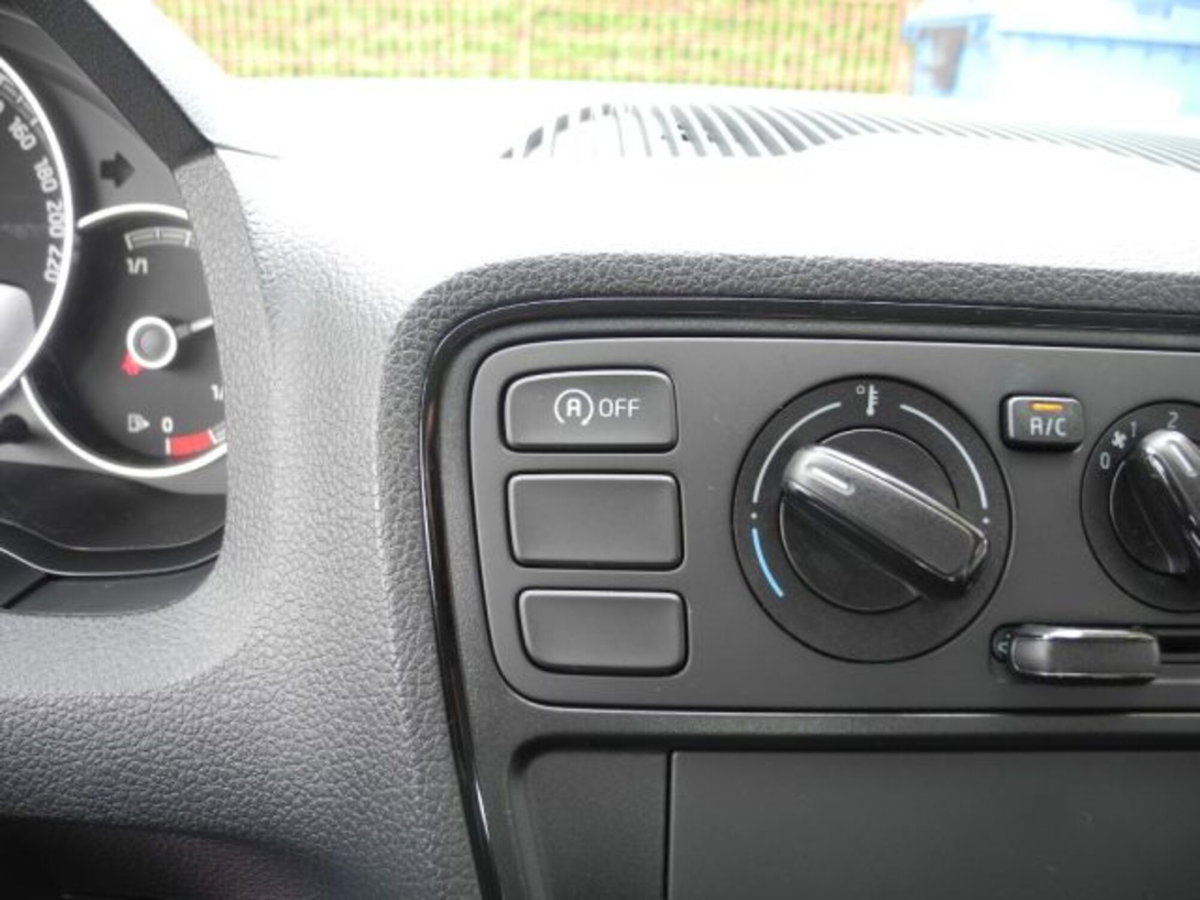 Skoda Citigo MPI 5 porte Active G-Tec (18)