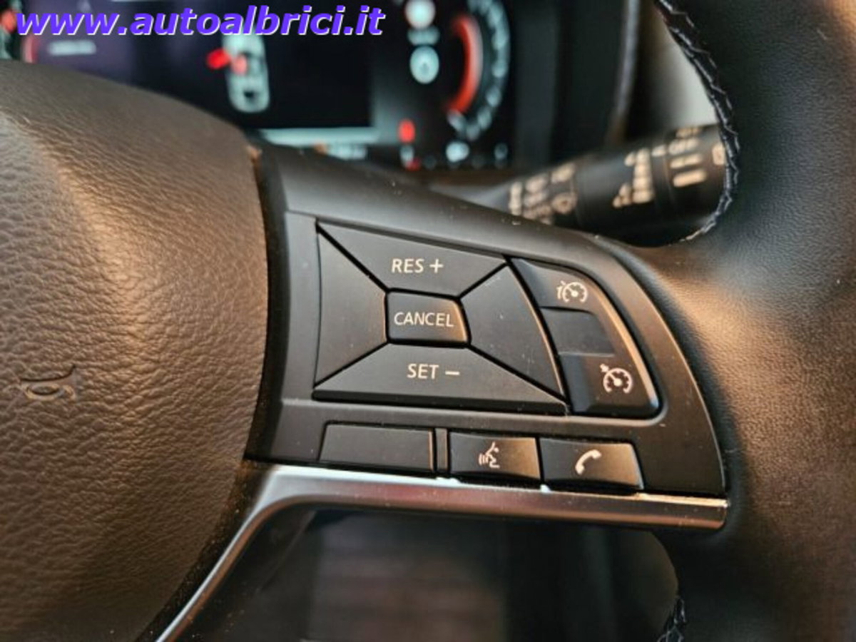 Nissan Juke 1.0 dig-t N-Connecta 114cv (17)
