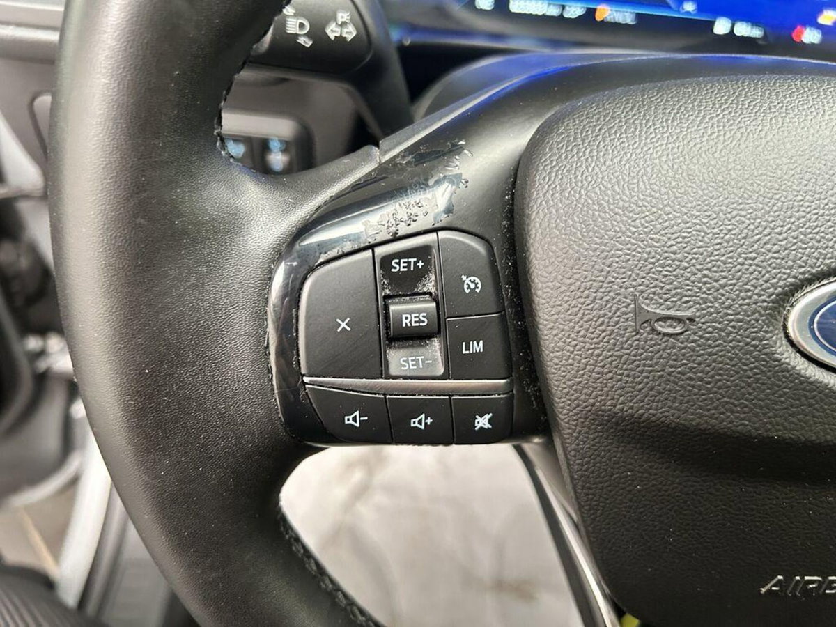 Ford Kuga 2.5 Full Hybrid 190 CV CVT 2WD ST-Line Design (12)