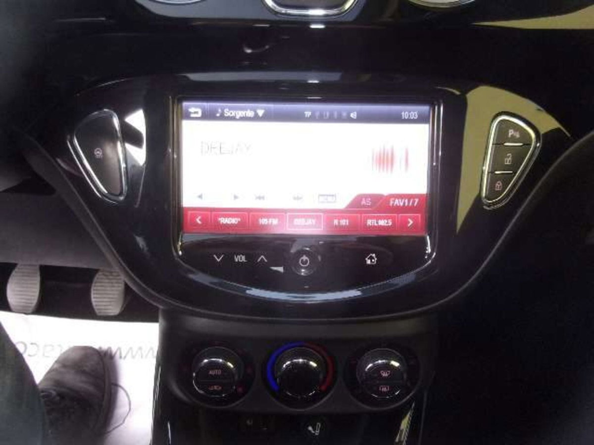 Opel Adam 1.2 70 CV Glam (11)