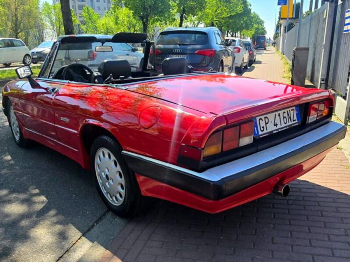 Alfa Romeo Spider 2.0 Veloce (5)