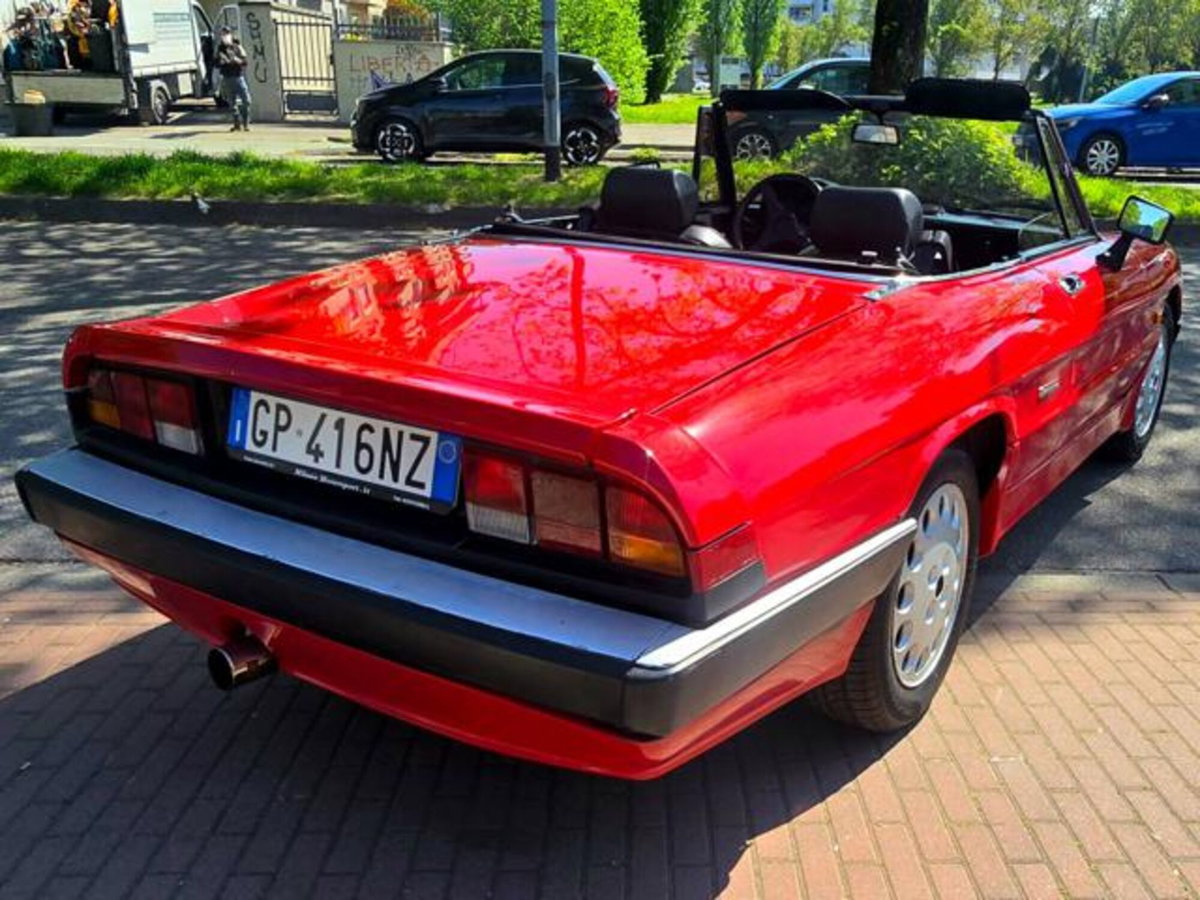 Alfa Romeo Spider 2.0 Veloce (7)