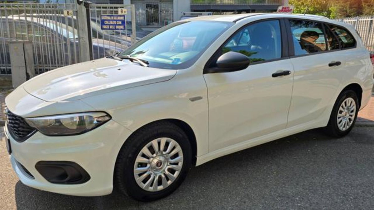 Fiat Tipo Station Wagon Tipo 1.4 SW Lounge (2)