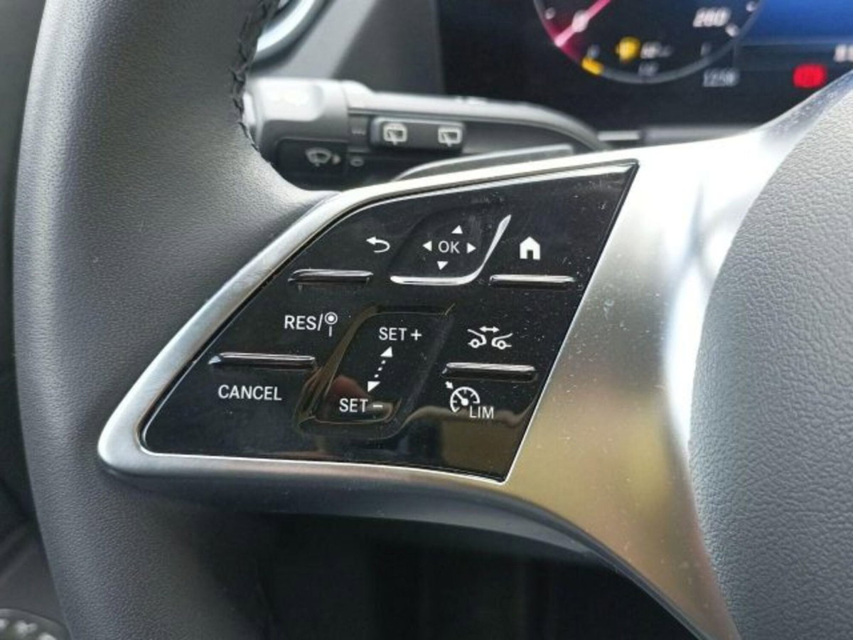 Mercedes-Benz GLA SUV 180 Progressive Advanced Plus auto (11)