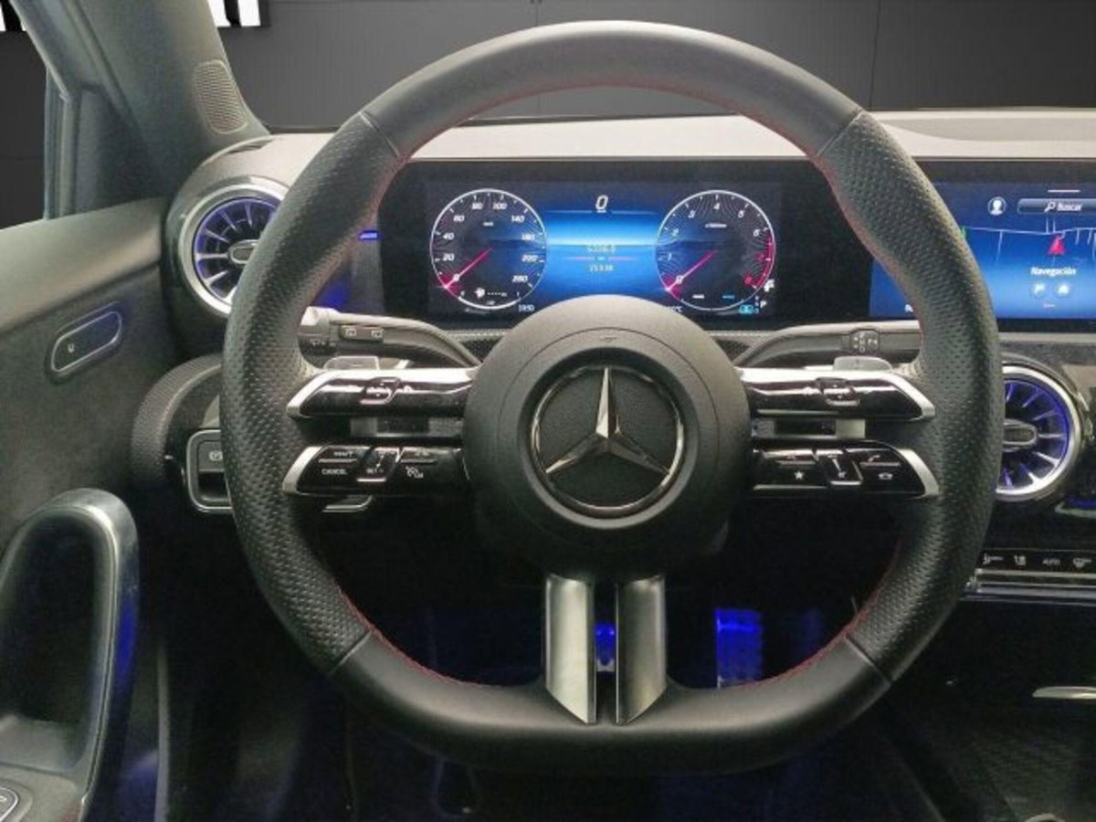 Mercedes-Benz Classe A Sedan 180 AMG Line Premium Plus auto (9)