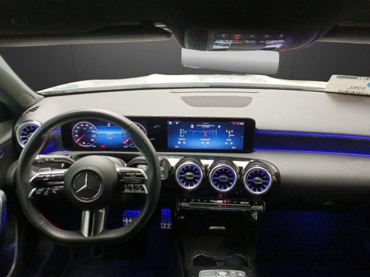 Mercedes-Benz Classe A Sedan 180 AMG Line Premium Plus auto (10)