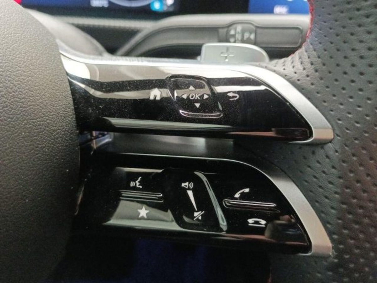 Mercedes-Benz Classe A Sedan 180 AMG Line Premium Plus auto (11)
