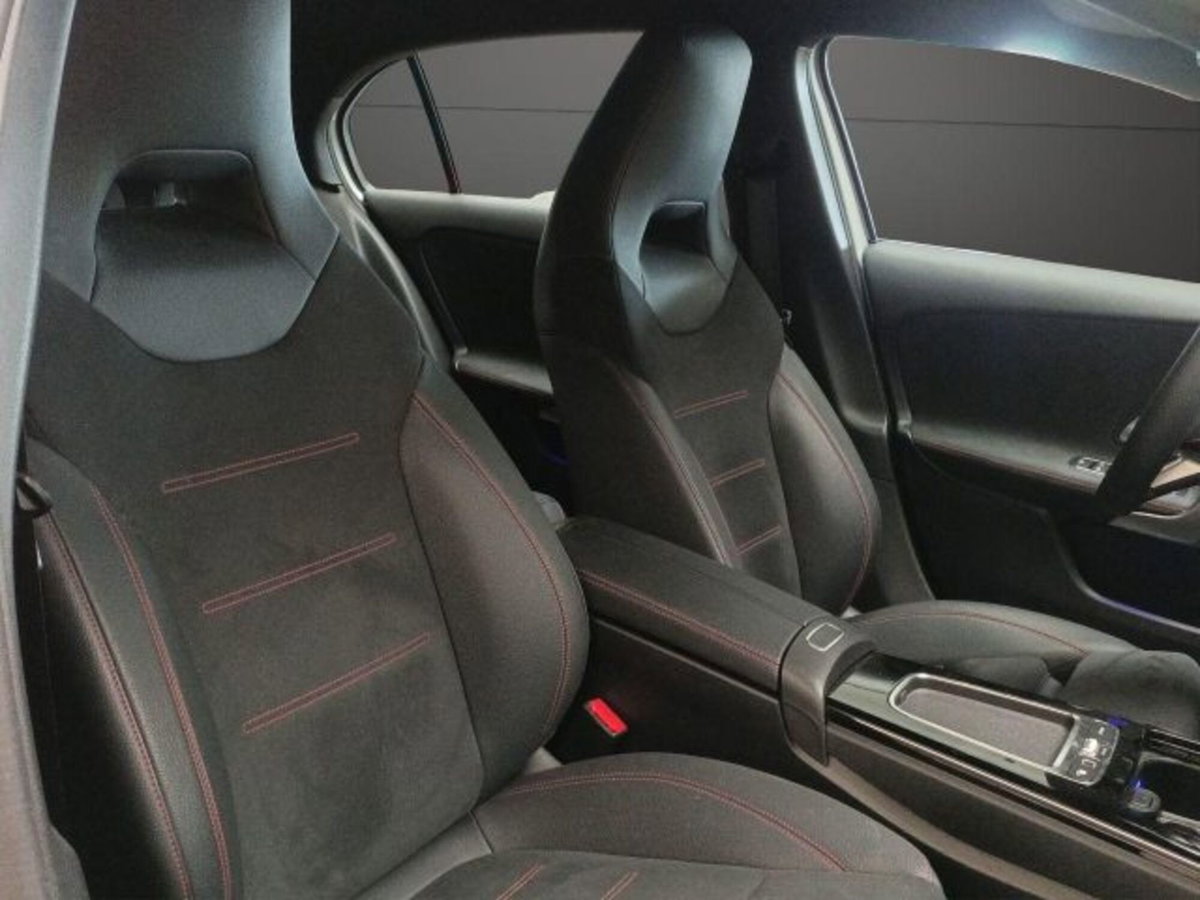 Mercedes-Benz Classe A Sedan 180 AMG Line Premium Plus auto (15)