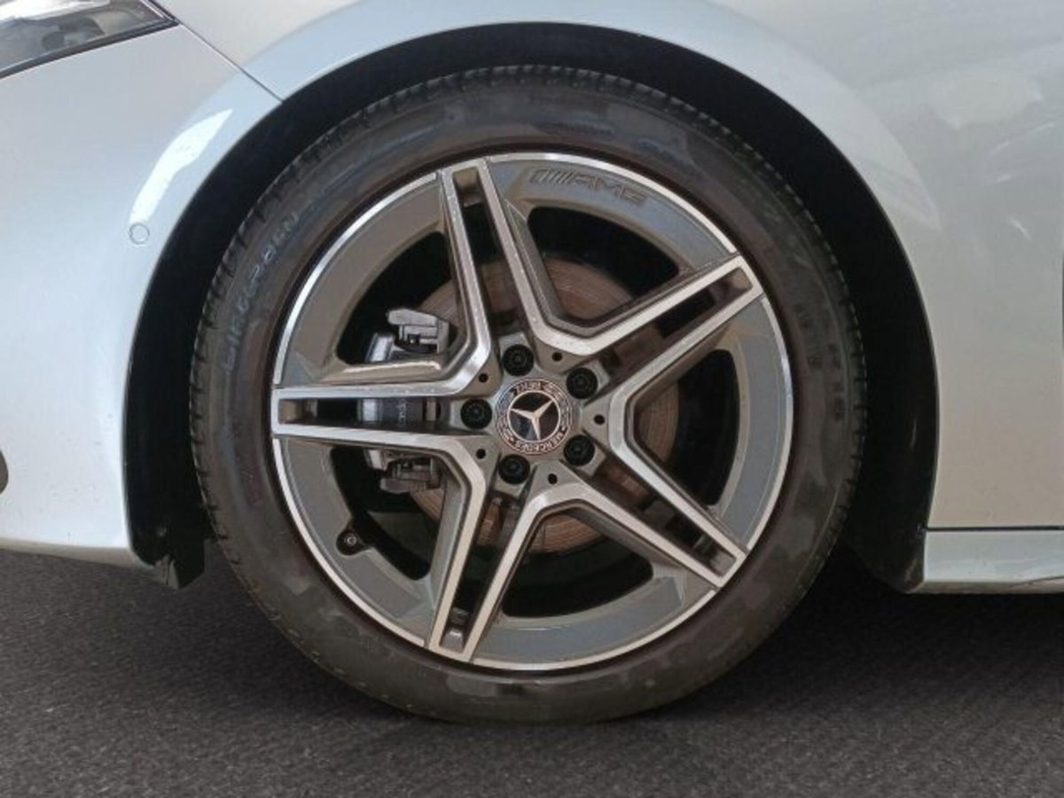 Mercedes-Benz Classe A Sedan 180 AMG Line Premium Plus auto (6)