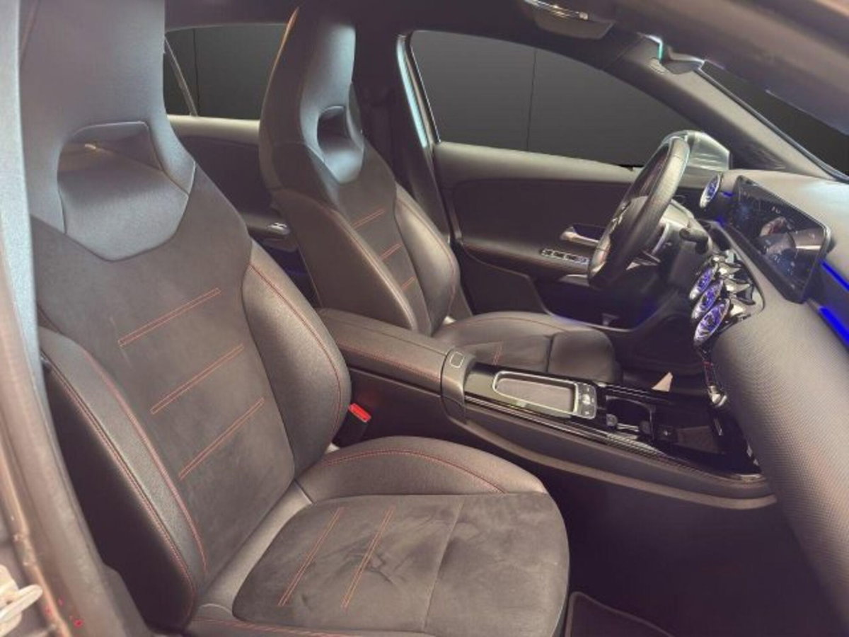 Mercedes-Benz Classe A Sedan 180 d AMG Line Premium Plus auto (16)