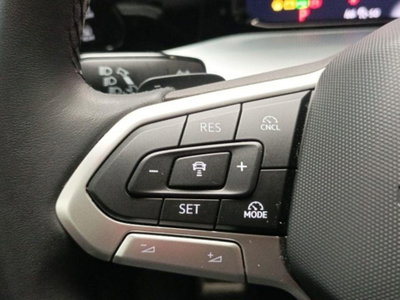 Volkswagen Golf 1.5 tsi Life 150cv (12)