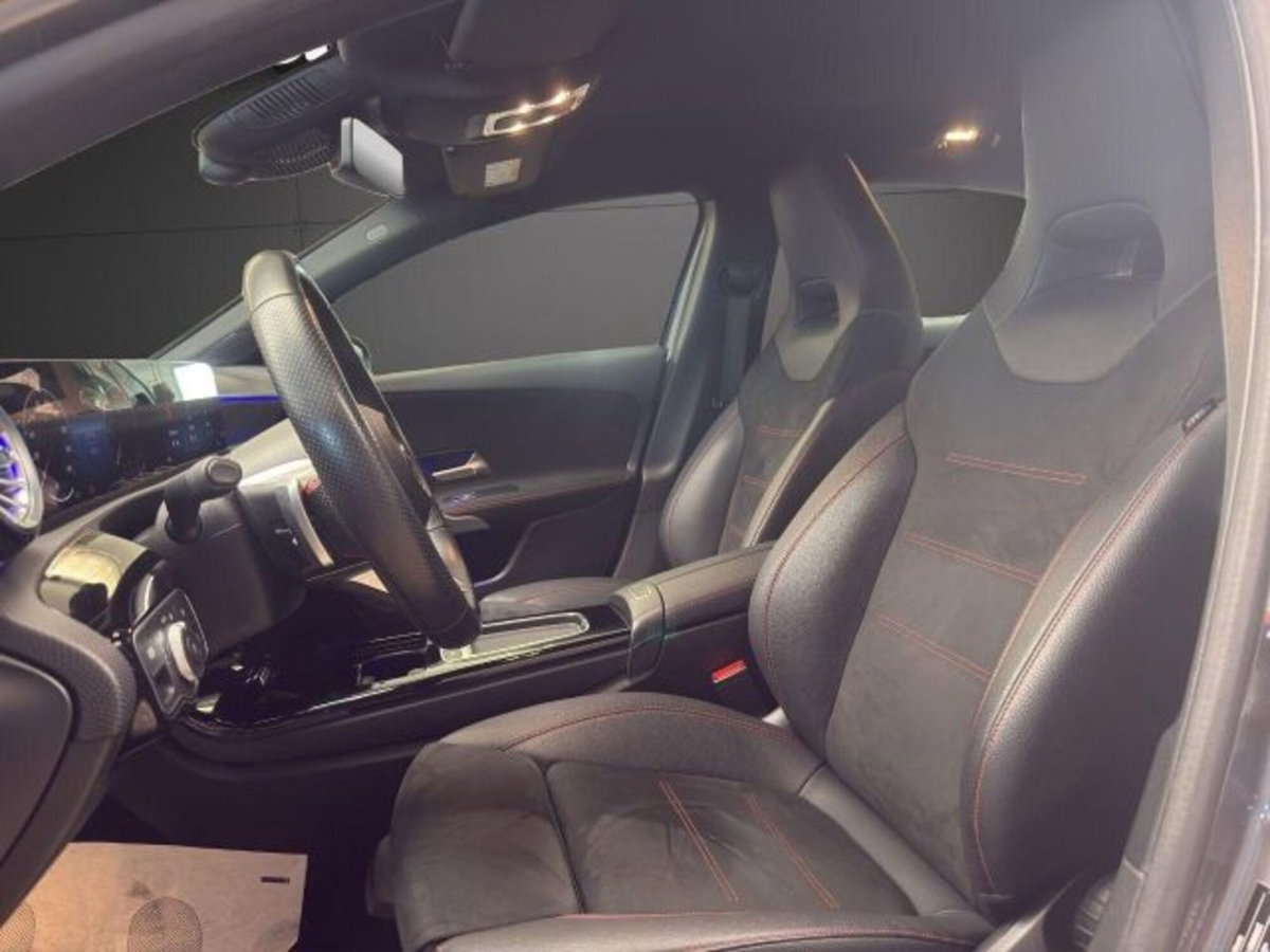 Mercedes-Benz Classe A Sedan 180 d AMG Line Premium Plus auto (12)