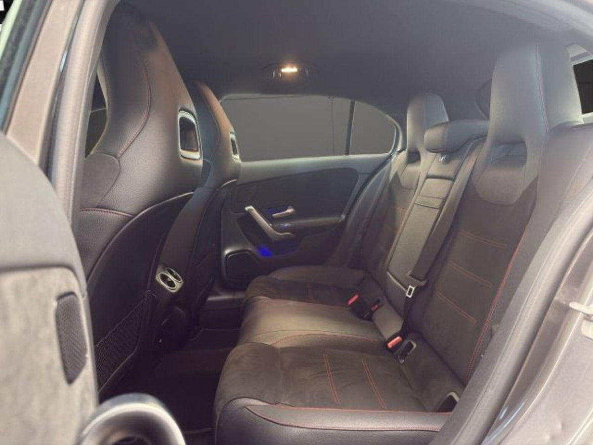 Mercedes-Benz Classe A Sedan 180 d AMG Line Premium Plus auto (17)