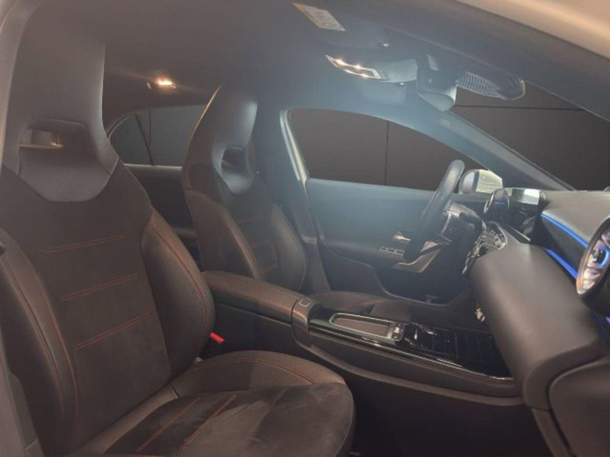 Mercedes-Benz Classe A Sedan 180 d AMG Line Premium Plus auto (11)
