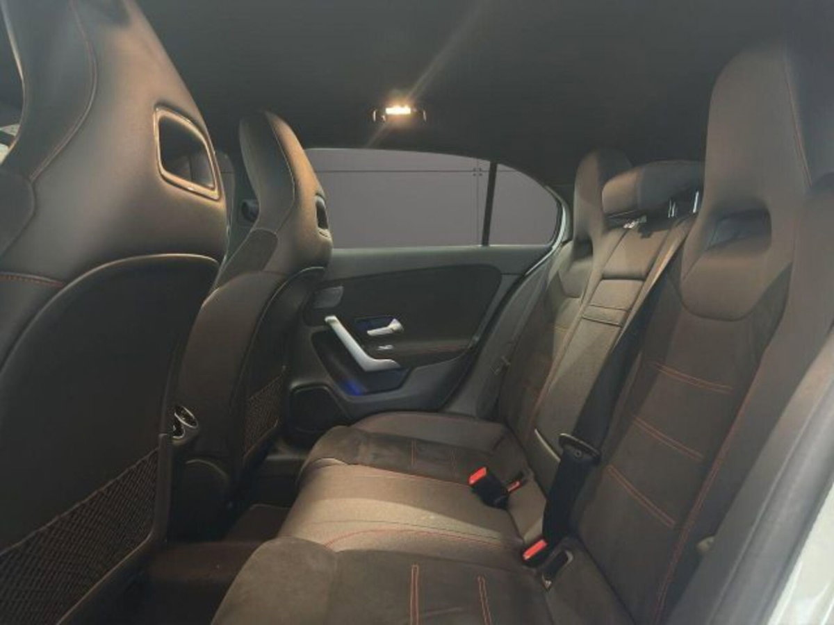 Mercedes-Benz Classe A Sedan 180 d AMG Line Premium Plus auto (12)