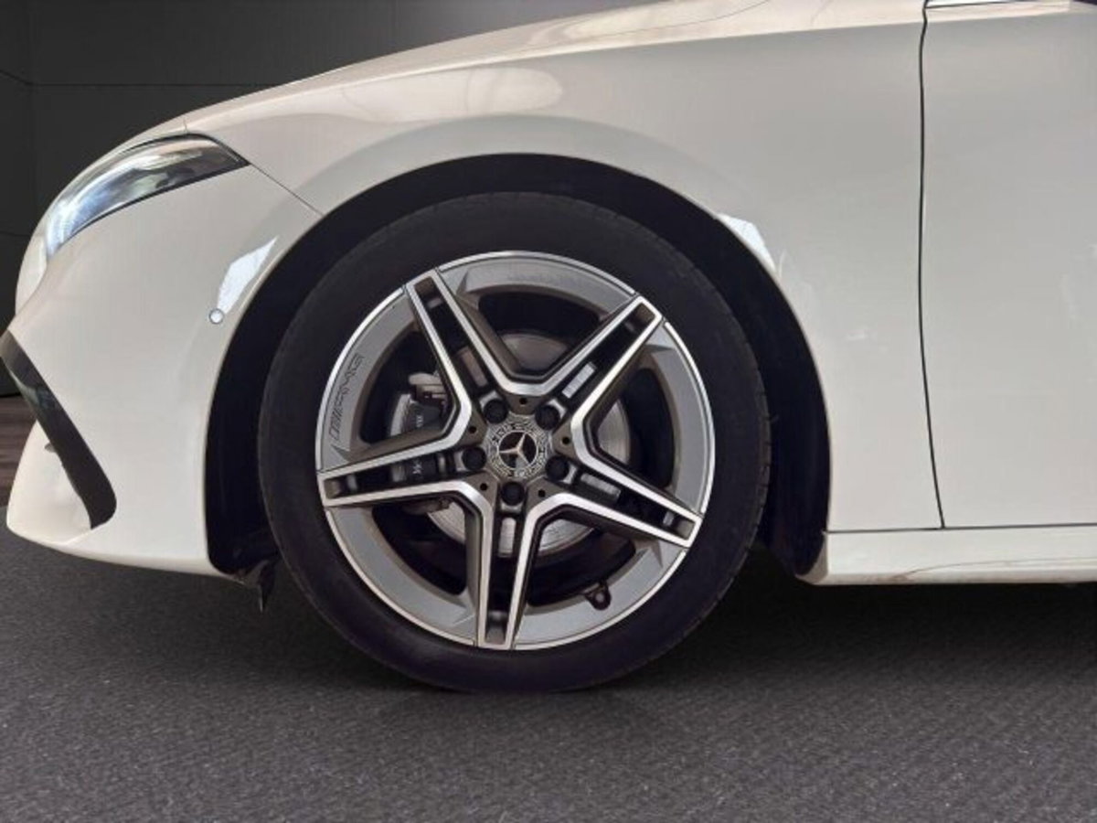 Mercedes-Benz Classe A Sedan 180 d AMG Line Premium Plus auto (6)