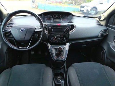Lancia Ypsilon 1.3 MJT 16V 95 CV 5 porte S&S Silver (9)
