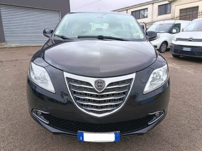 Lancia Ypsilon 1.3 MJT 16V 95 CV 5 porte S&S Silver (4)