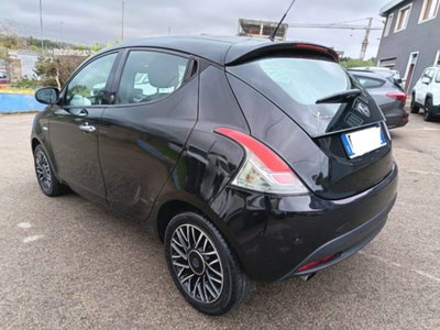 Lancia Ypsilon 1.3 MJT 16V 95 CV 5 porte S&S Silver (6)