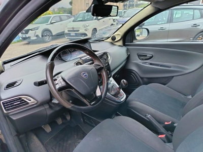 Lancia Ypsilon 1.3 MJT 16V 95 CV 5 porte S&S Silver (8)