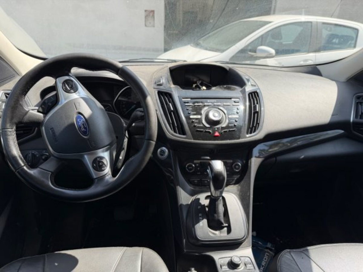 Ford Kuga 2.0 TDCi 163 CV 4WD DPF (8)