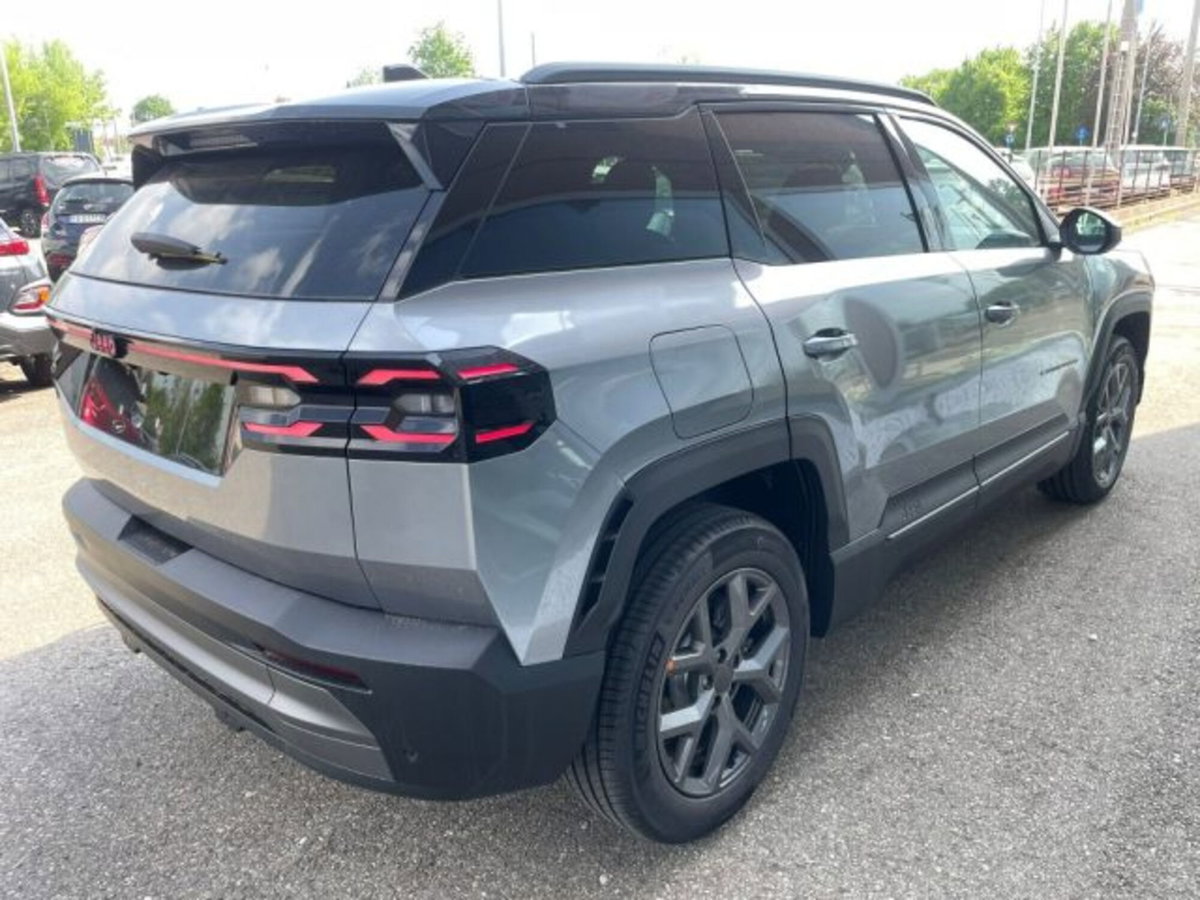 Jeep Compass 1.2 turbo 48V e-hybrid Summit fwd 145cv edct6 (8)