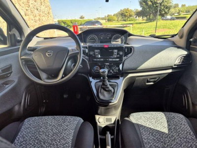 Lancia Ypsilon 1.0 FireFly 5 porte S&S Hybrid Ecochic Silver (16)