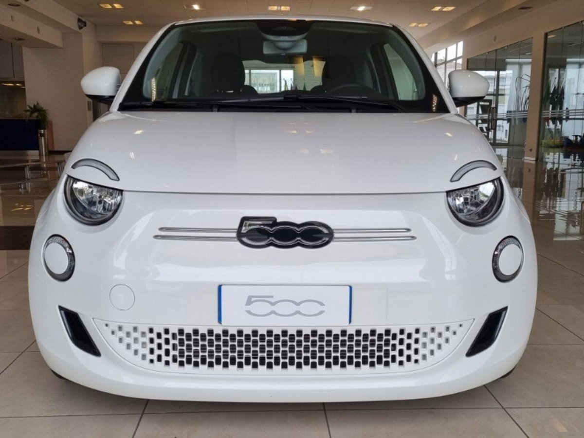 Fiat 500 Cabrio 23,8 kWh (Red)