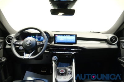 Alfa Romeo Tonale 1.3 phev Ti Q4 270cv at6 (10)