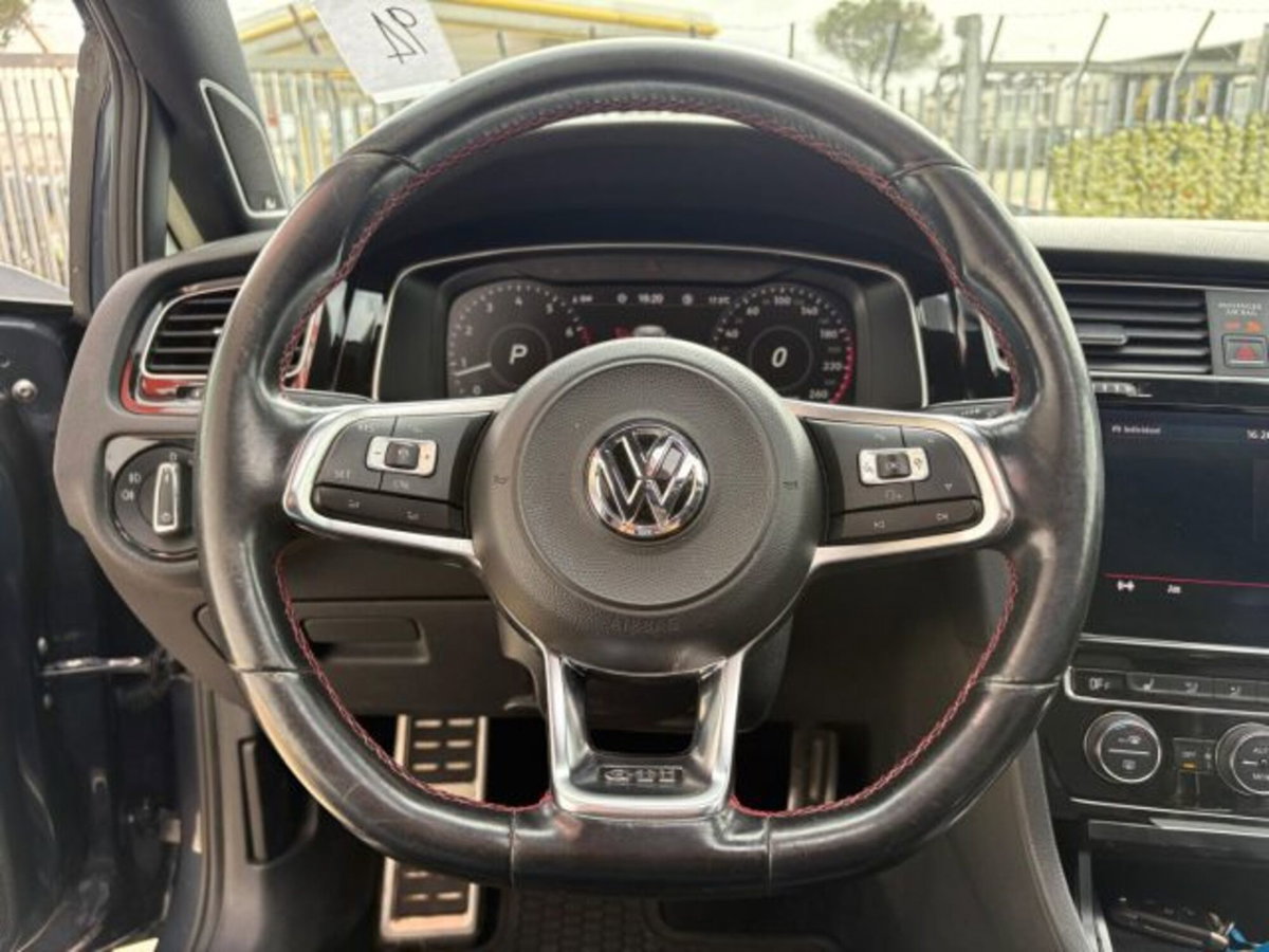 Volkswagen Golf GTI 2.0 TSI 5p. BlueMotion Technology (13)