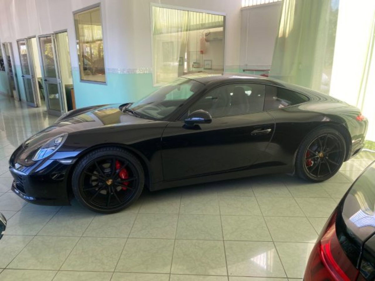 Porsche 911 Coupé 3.0 Carrera (2)