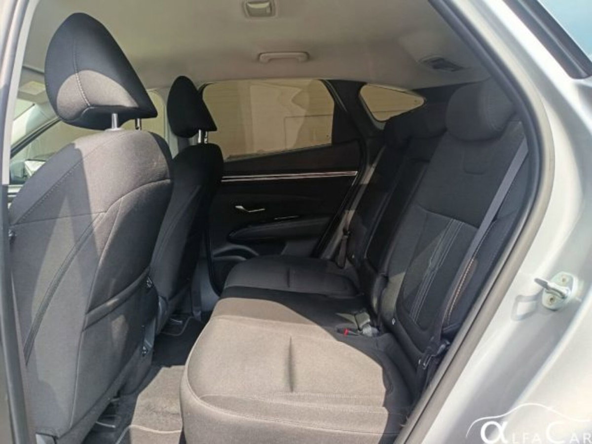 Hyundai Tucson 1.6 hev Xline 4wd auto (13)