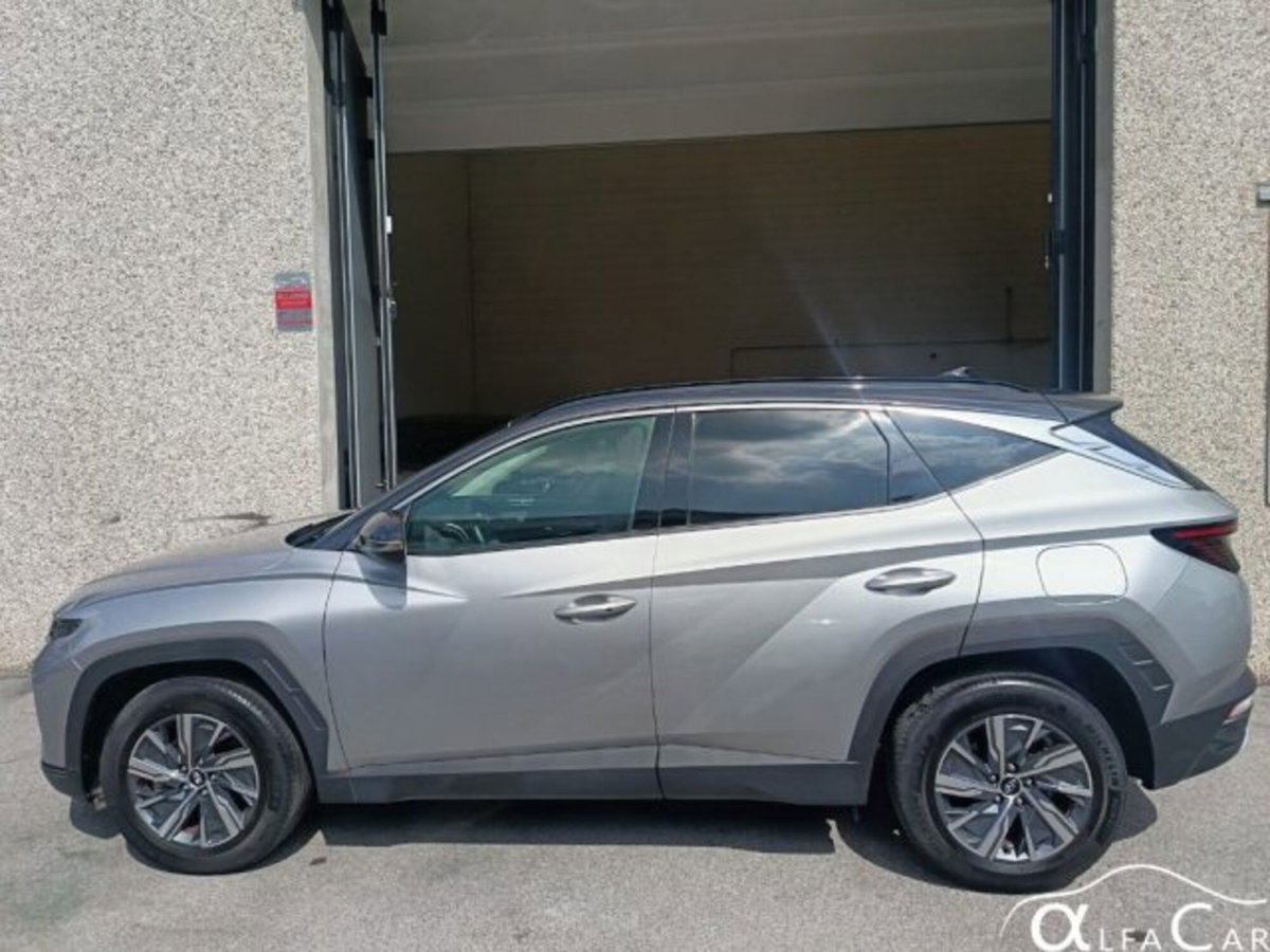 Hyundai Tucson 1.6 hev Xline 4wd auto (19)