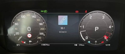 Land Rover Defender 110 3.0D I6 200 CV AWD Auto X-Dynamic HSE (11)