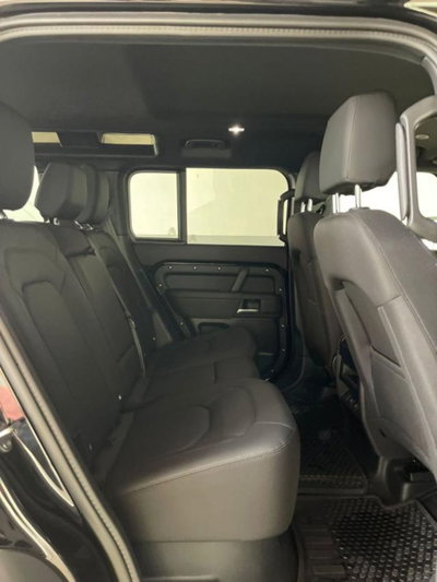Land Rover Defender 110 3.0D I6 200 CV AWD Auto X-Dynamic HSE (14)