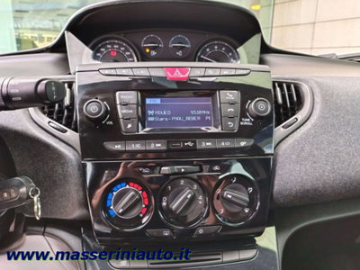 Lancia Ypsilon 1.0 FireFly 5 porte S&S Hybrid Ecochic Silver (15)