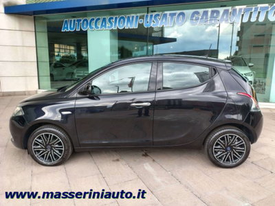 Lancia Ypsilon 1.0 FireFly 5 porte S&S Hybrid Ecochic Silver (2)