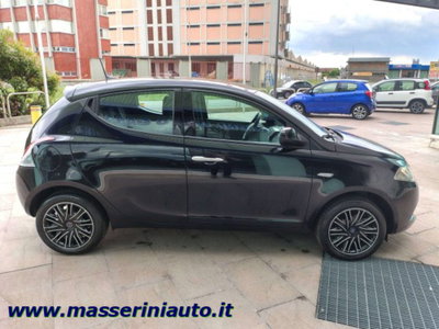 Lancia Ypsilon 1.0 FireFly 5 porte S&S Hybrid Ecochic Silver (6)
