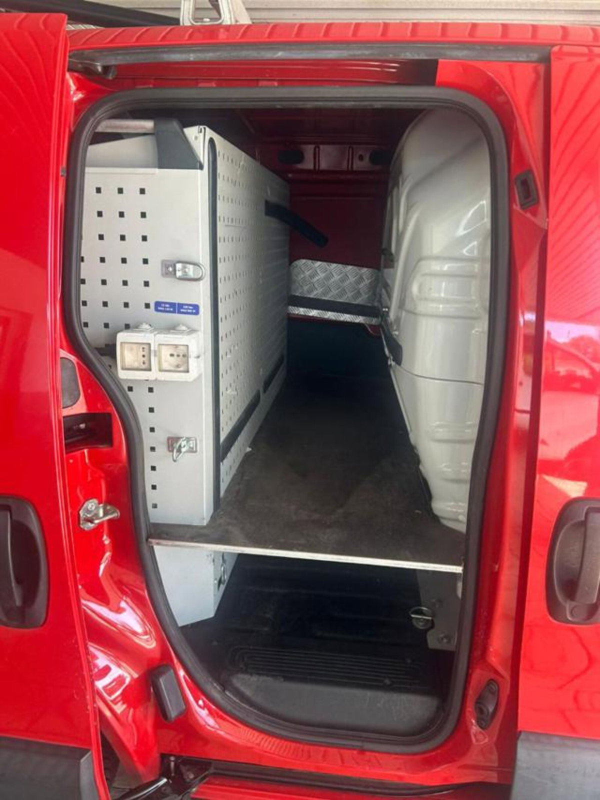 Fiat Fiorino Furgone cargo 1.3 mjt 95cv Adventure (9)