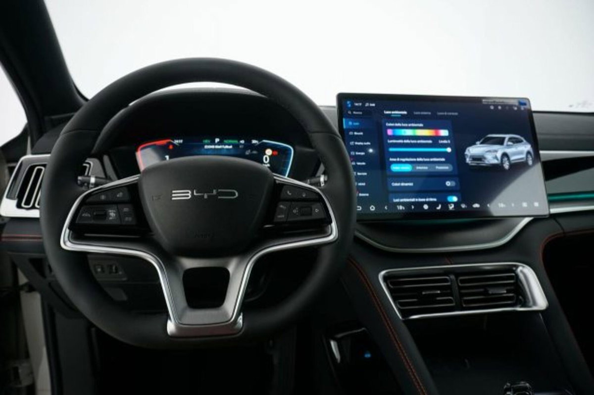 Byd Seal U DM-i 1.5 phev Design awd (8)