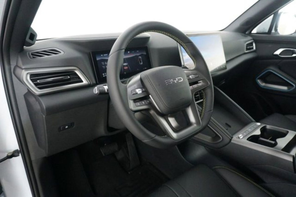 Byd Atto 2 DM-i 1.5 phev Boost 212cv (6)