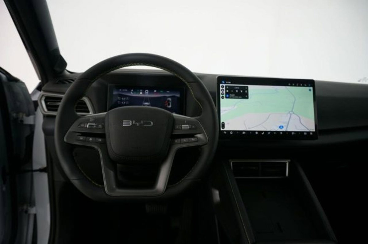 Byd Atto 2 DM-i 1.5 phev Boost 212cv (8)
