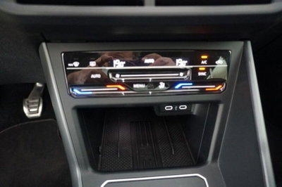 Volkswagen Taigo 1.0 tsi R-Line 115cv (15)