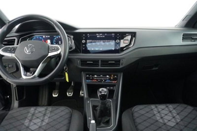 Volkswagen Taigo 1.0 tsi R-Line 115cv (9)