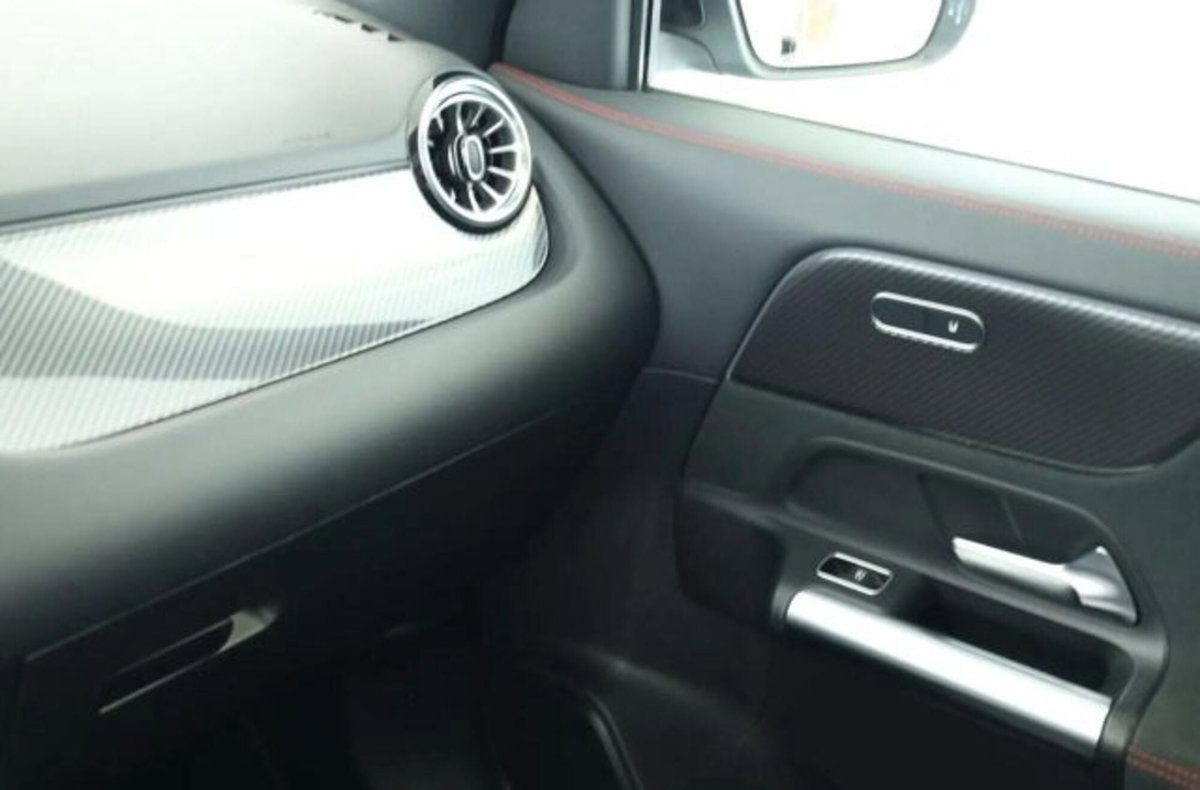 Mercedes-Benz GLA SUV 220 d Advanced 4matic auto (12)