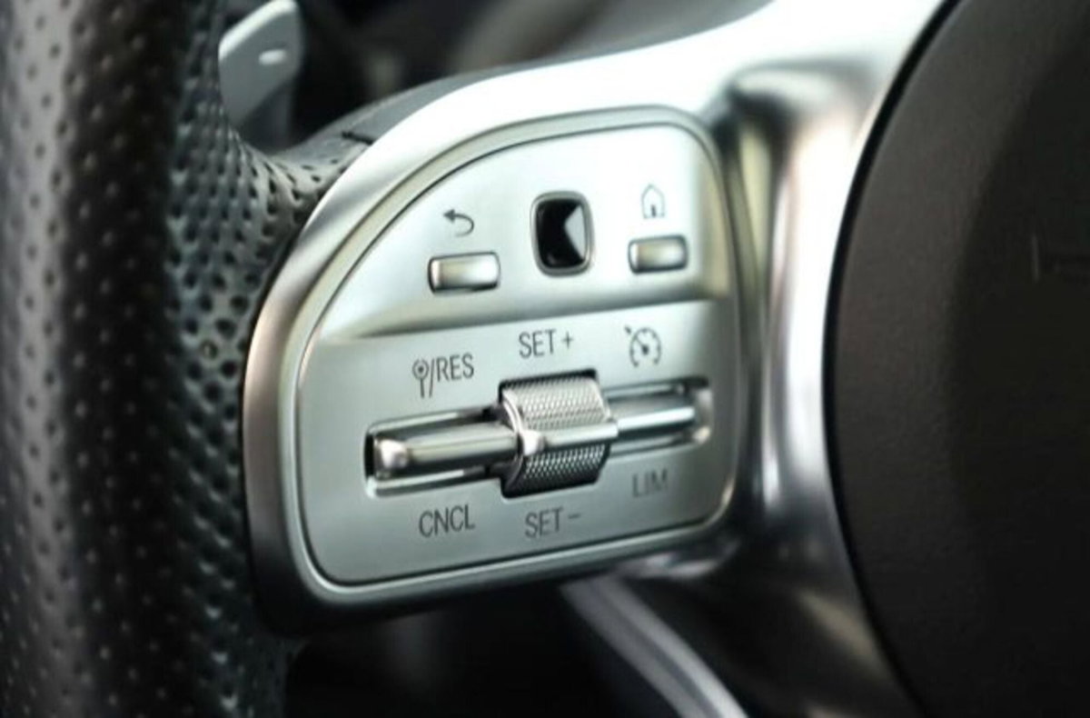 Mercedes-Benz GLA SUV 220 d Advanced 4matic auto (15)