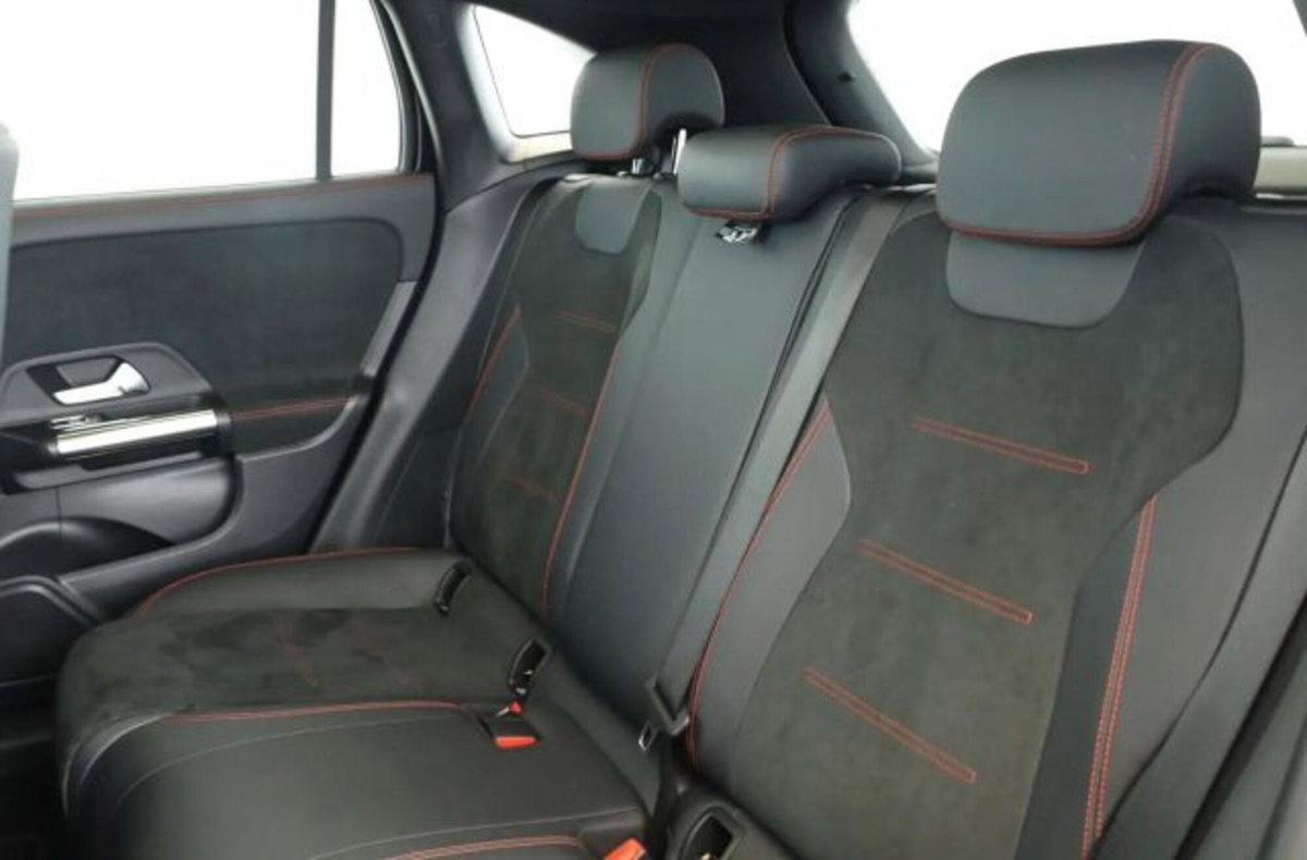 Mercedes-Benz GLA SUV 220 d Advanced 4matic auto (9)