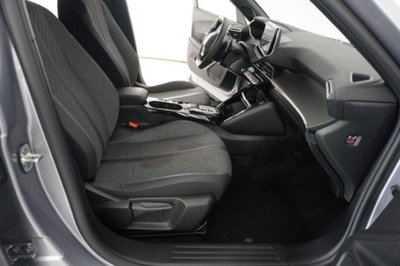 Peugeot 2008 1.2 hybrid Allure 145cv e-dcs6 (10)