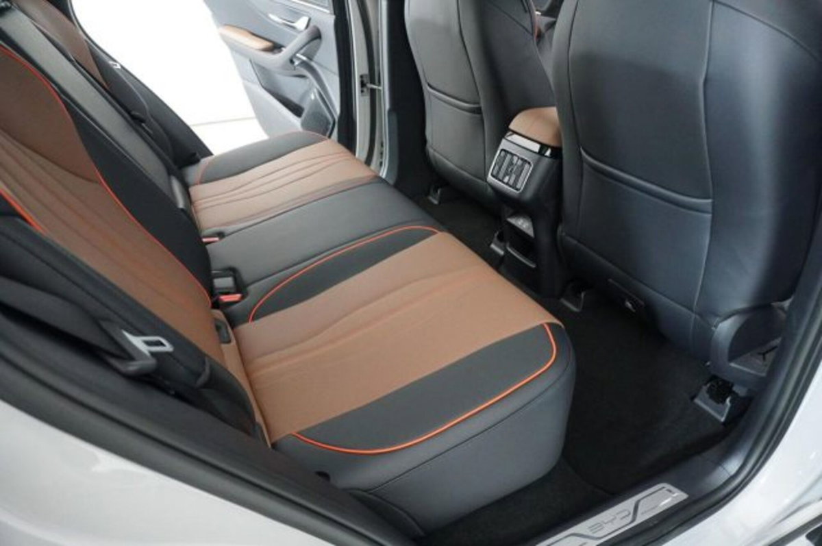 Byd Seal U DM-i 1.5 phev Boost 2wd (13)